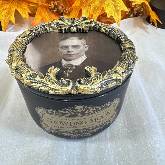 DW Homes Halloween Portrait Of Nightmare Howling 3-Wick Richley Scented Candle - Picture 1 of 4